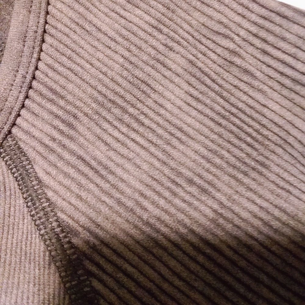 🎉2 for $70🥳PINK Seamless Ribbed L.S. V-Neck Top - Picture 13 of 13